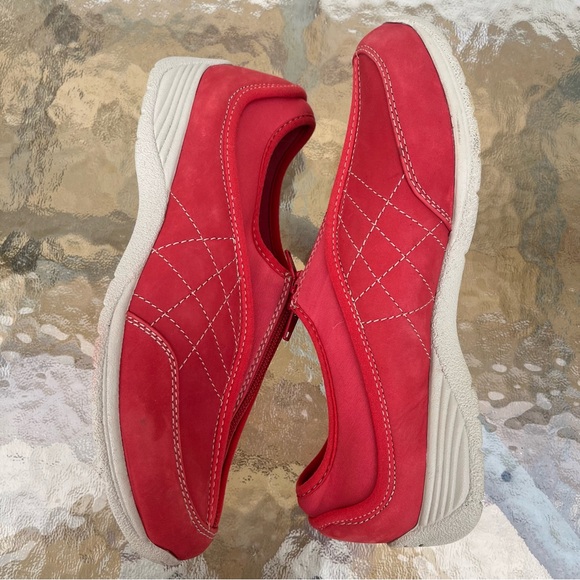 Softspots Red Zip Up Leather Comfort Walking Shoes - Picture 4 of 13